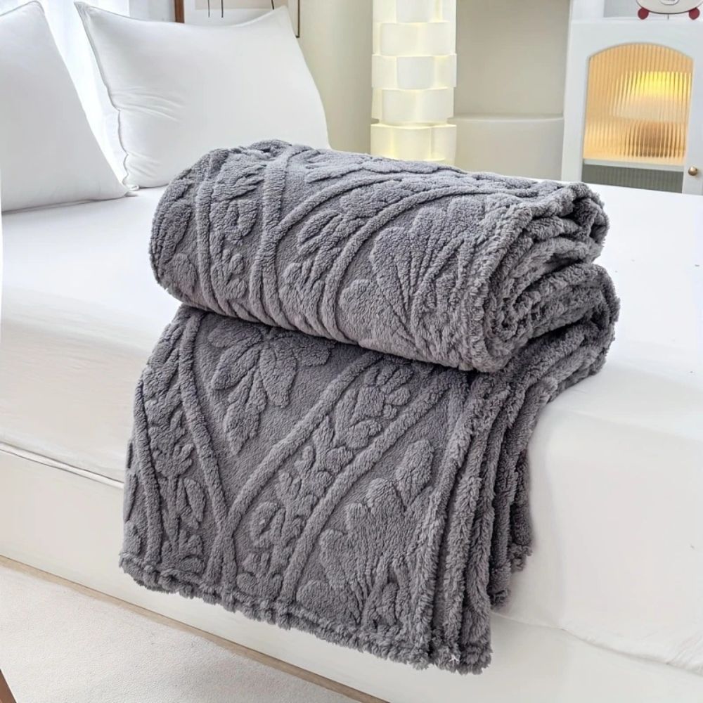 Jacquard Fleece Blanket with Geometric Weave